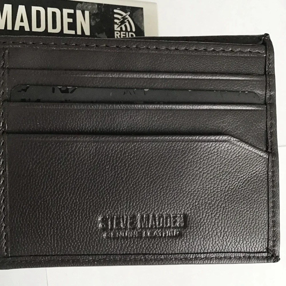 NWT Steve Madden 100% Leather Wallet Anti-Theft Technology